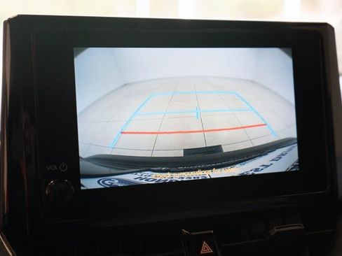 Used 2023 Toyota Corolla SE image 30