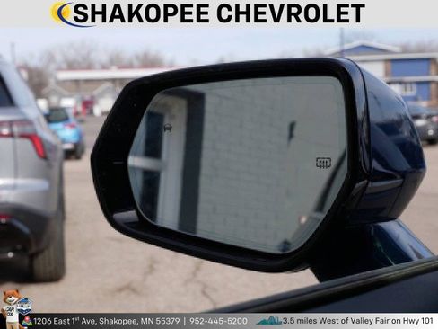 Used 2024 Cadillac XT4 Premium Luxury image 21