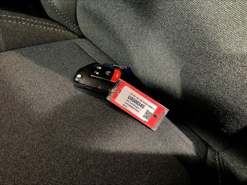 Used 2024 Jeep Wrangler Willys AWD/4WD image 30