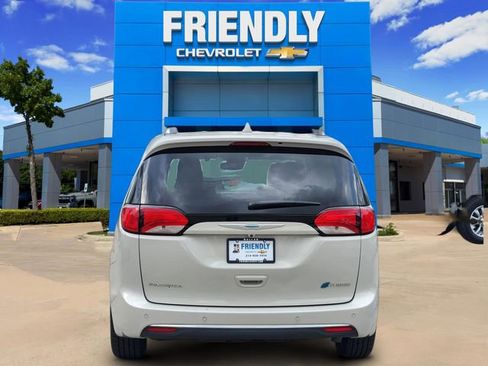 Used 2020 Chrysler Pacifica Limited w/ Advanced Safetytec Group image 6