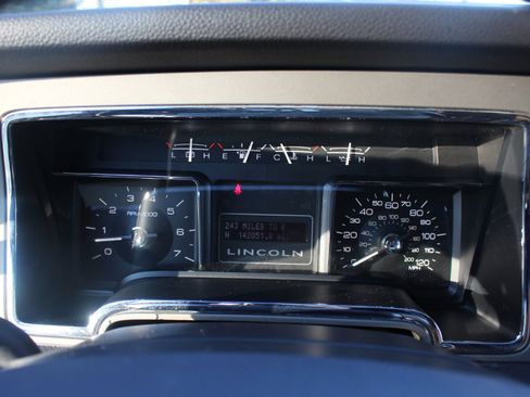 Used 2014 Lincoln Navigator 2WD w/ Equipment Group 101A image 22