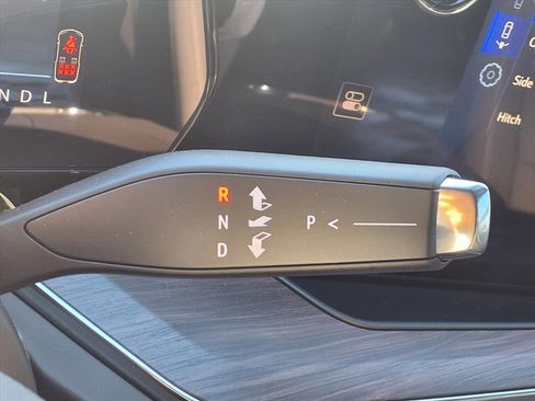 Used 2025 Chevrolet Tahoe LS image 16