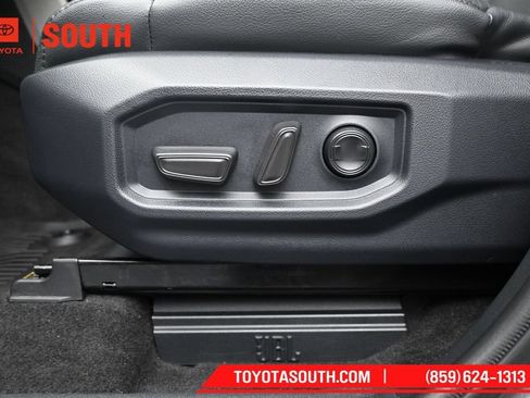 Used 2023 Toyota Tundra Limited AWD/4WD image 25