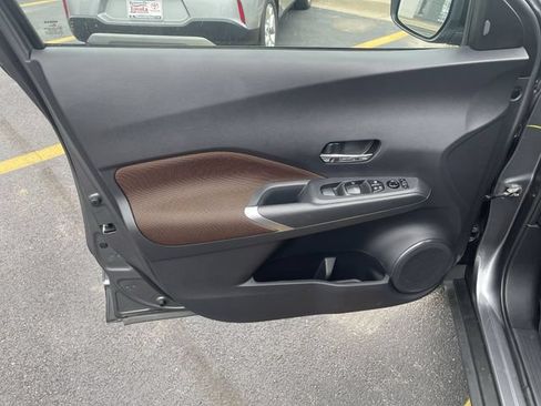 Used 2024 Nissan Kicks SR FWD image 14