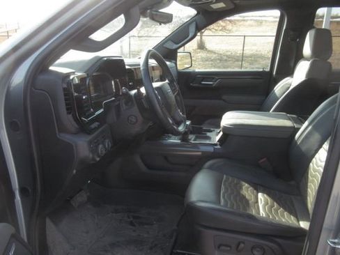Used 2024 Chevrolet Silverado 1500 ZR2 w/ Technology Package image 3