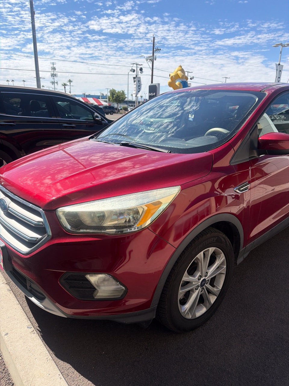Used 2017 Ford Escape SE w/ SE Cold Weather Package AWD/4WD image 1