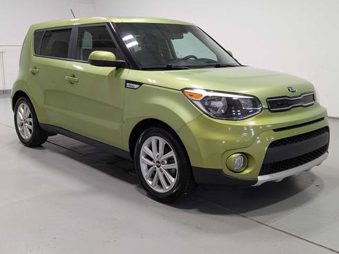 Used 2017 Kia Soul + FWD image 6