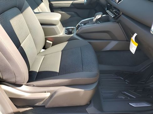 New 2026 GMC Canyon Elevation w/ Convenience Package image 23