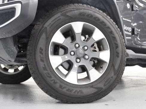 Used 2022 Jeep Wrangler Unlimited Sahara w/ LED Lighting Group AWD/4WD image 7