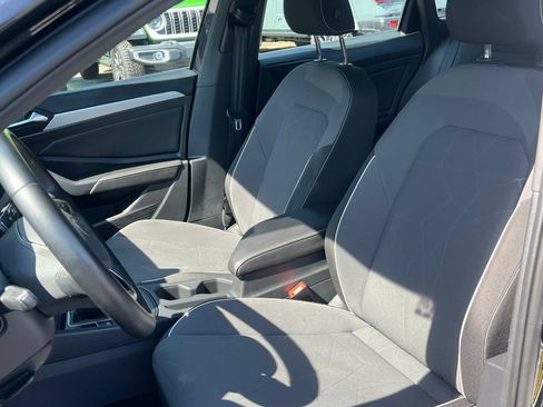 Used 2025 Volkswagen Jetta Sport FWD image 19