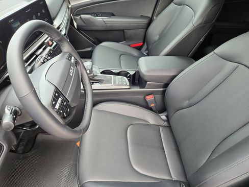 New 2026 Kia Sportage EX FWD image 10