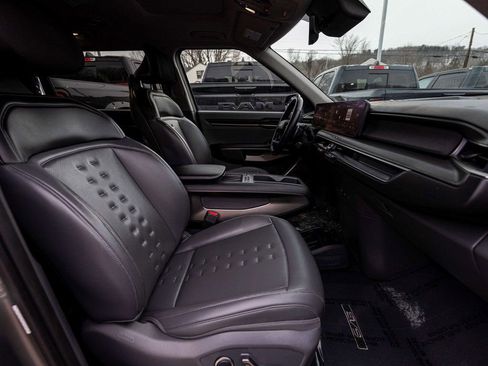 Used 2024 Kia EV9 Wind image 34