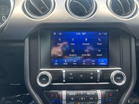 Used 2022 Ford Mustang GT Premium w/ Equipment Group 401A RWD image 21