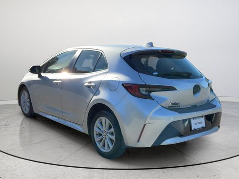 Used 2023 Toyota Corolla SE FWD image 9