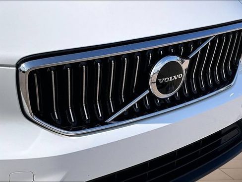 Used 2023 Volvo XC40 B5 Plus w/ Driver Assist Package AWD/4WD image 27