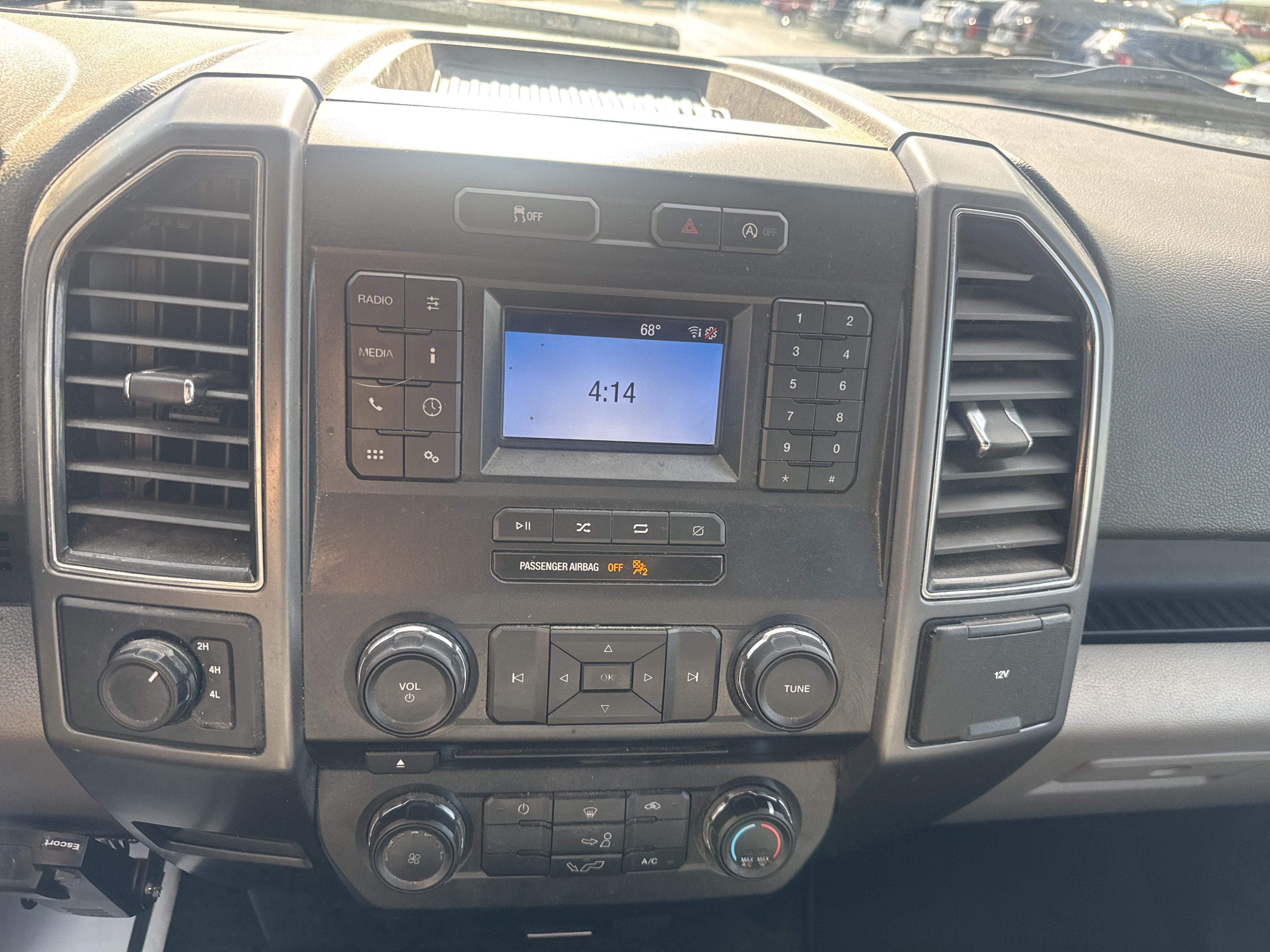 Used 2018 Ford F150 XLT AWD/4WD image 26
