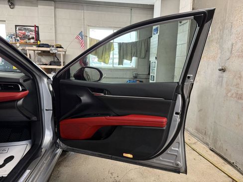 Used 2019 Toyota Camry XSE w/ Navigation Package image 21