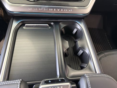 New 2027 Ford Expedition Platinum w/ Stealth Appearance Package AWD/4WD image 19