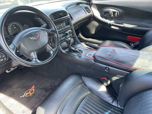 Used 2003 Chevrolet Corvette Convertible w/ Preferred Equipment Group1 RWD image 16