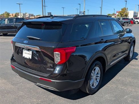 Used 2022 Ford Explorer XLT w/ Equipment Group 202A image 6