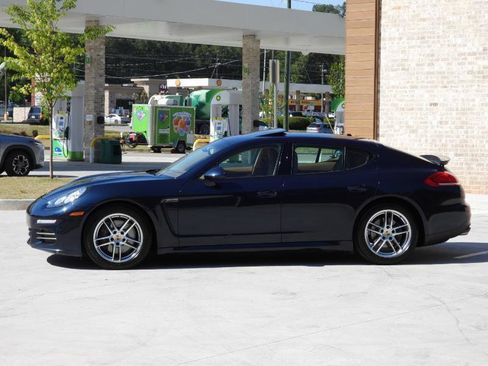 Used 2014 Porsche Panamera 4 AWD/4WD image 21