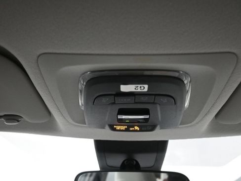 Certified 2022 Toyota Corolla Cross L AWD/4WD image 17