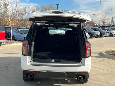 Used 2022 Chevrolet Suburban Premier w/ Premium Package image 15