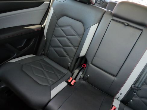 Certified 2024 Volkswagen Atlas Peak Edition SE AWD/4WD image 12