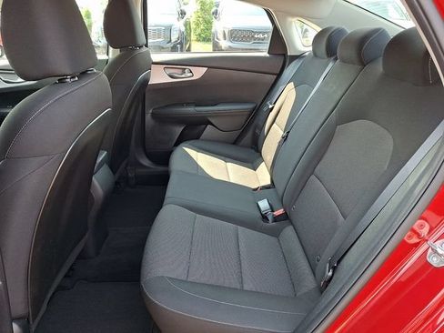 Used 2022 Kia Forte LXS w/ LXS Technology Package FWD image 10