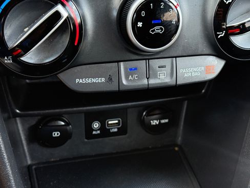 Used 2019 Hyundai Kona SEL FWD image 30