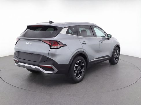 Used 2025 Kia Sportage LX FWD image 9