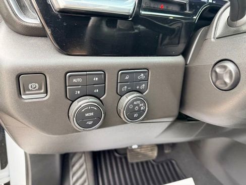 Used 2022 Chevrolet Silverado 1500 LTZ w/ Z71 Off-Road Package AWD/4WD image 21