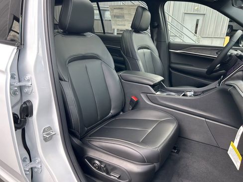 New 2025 Jeep Grand Cherokee L Limited w/ Trailer Tow Package image 47