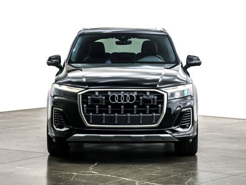 Used 2025 Audi Q7 3.0T Premium Plus w/ Premium Plus Package image 4