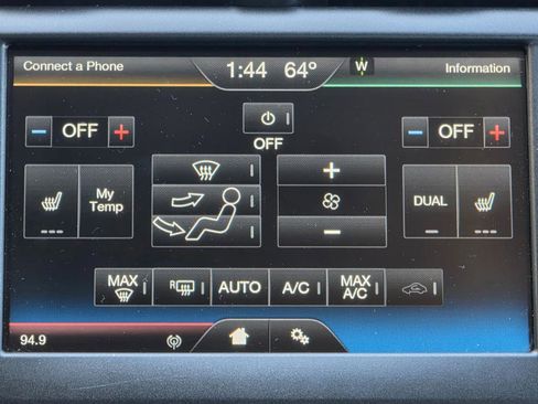 Used 2016 Ford Fusion SE FWD image 24