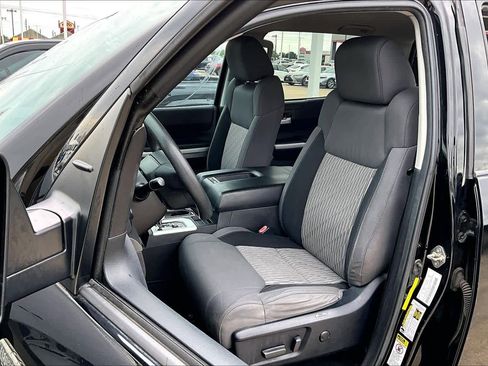 Used 2016 Toyota Tundra SR5 w/ SR5 Upgrade Package AWD/4WD image 8
