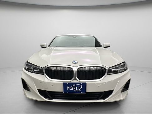 Used 2024 BMW 330i xDrive Sedan w/ Convenience Package AWD/4WD image 8