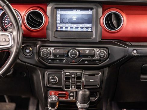 Used 2021 Jeep Wrangler Unlimited Rubicon AWD/4WD image 35