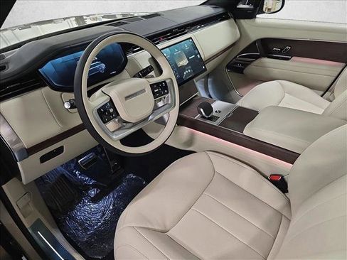 New 2026 Land Rover Range Rover SE image 18