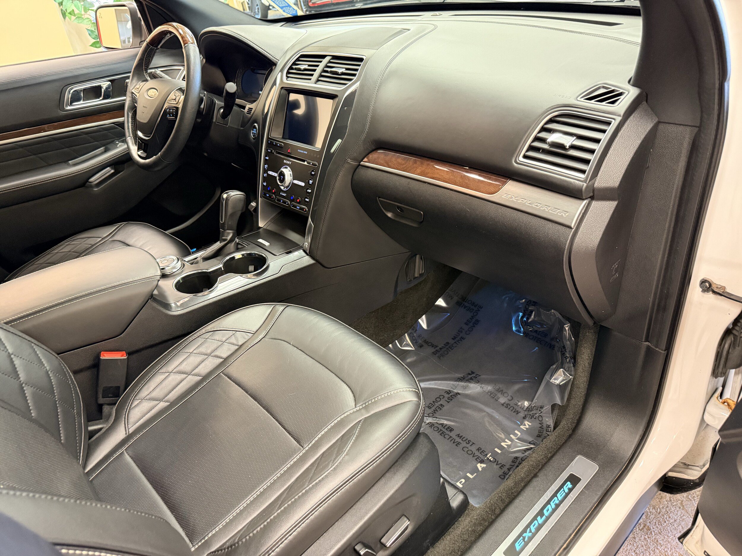 Used 2018 Ford Explorer Platinum AWD/4WD image 49