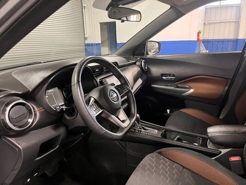 Used 2024 Nissan Kicks SR image 23