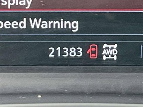 Used 2024 Cadillac XT6 Luxury image 29