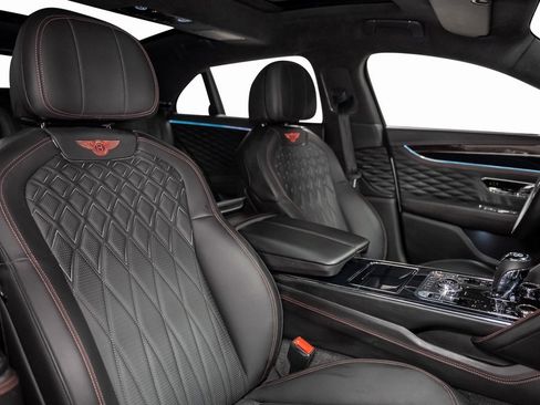 Used 2023 Bentley Flying Spur Azure image 35