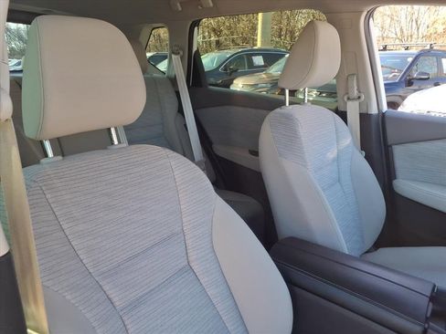 Used 2023 Nissan Rogue SV image 25