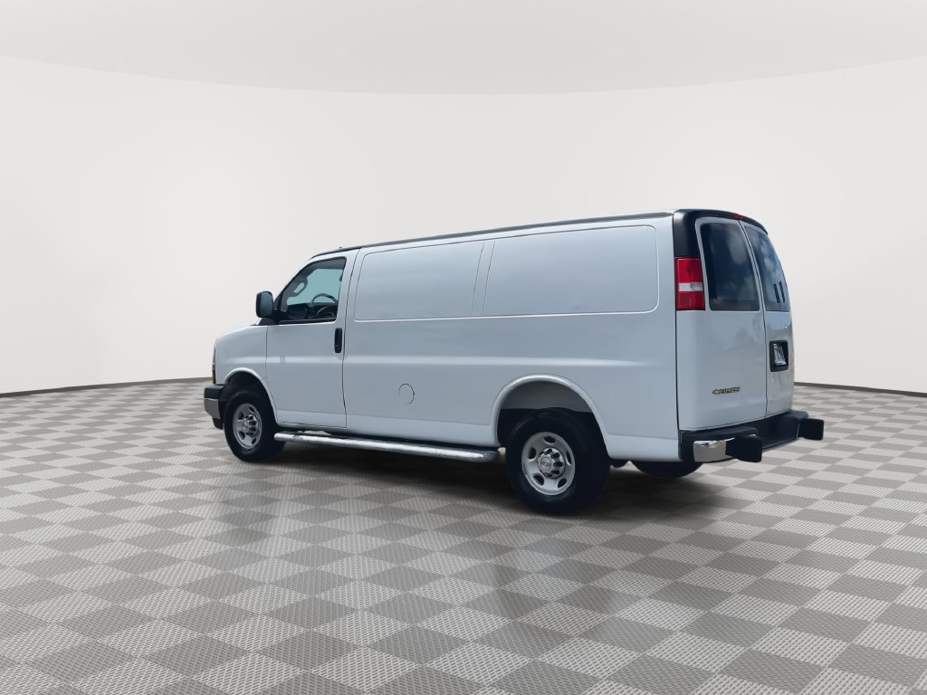 Used 2025 Chevrolet Express 2500 w/ Driver Convenience Package RWD image 6