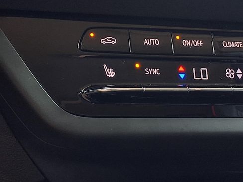 Used 2023 Buick Envision Essence w/ Sport Touring Package AWD/4WD image 5