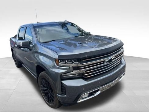 Used 2020 Chevrolet Silverado 1500 High Country w/ Technology Package AWD/4WD image 5