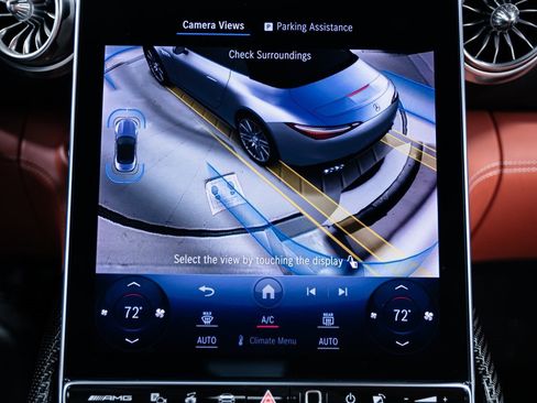 Used 2022 Mercedes-Benz SL 63 AMG 4MATIC w/ AMG Aerodynamic Package image 23