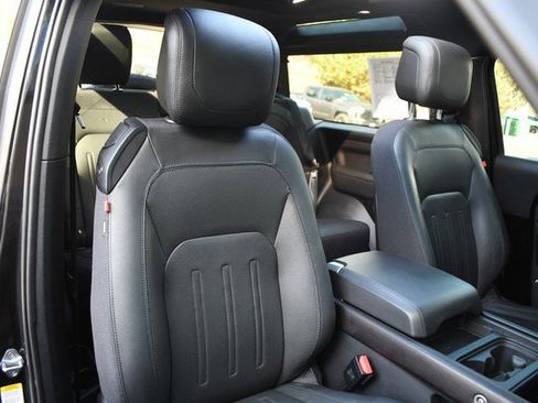 Used 2021 Land Rover Defender 90 X image 27