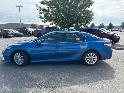 Used 2019 Toyota Camry LE FWD image 4